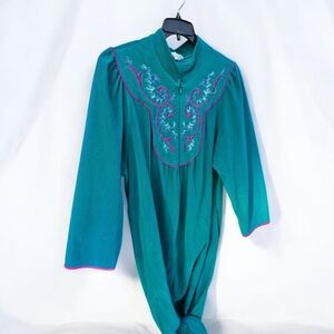 Vanity Fair Turquoise Robe with Lavender Detailing